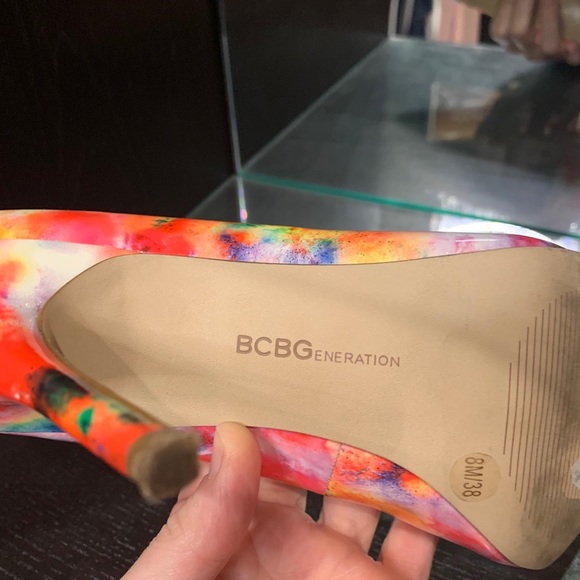 High Heels - Picture 4 of 5